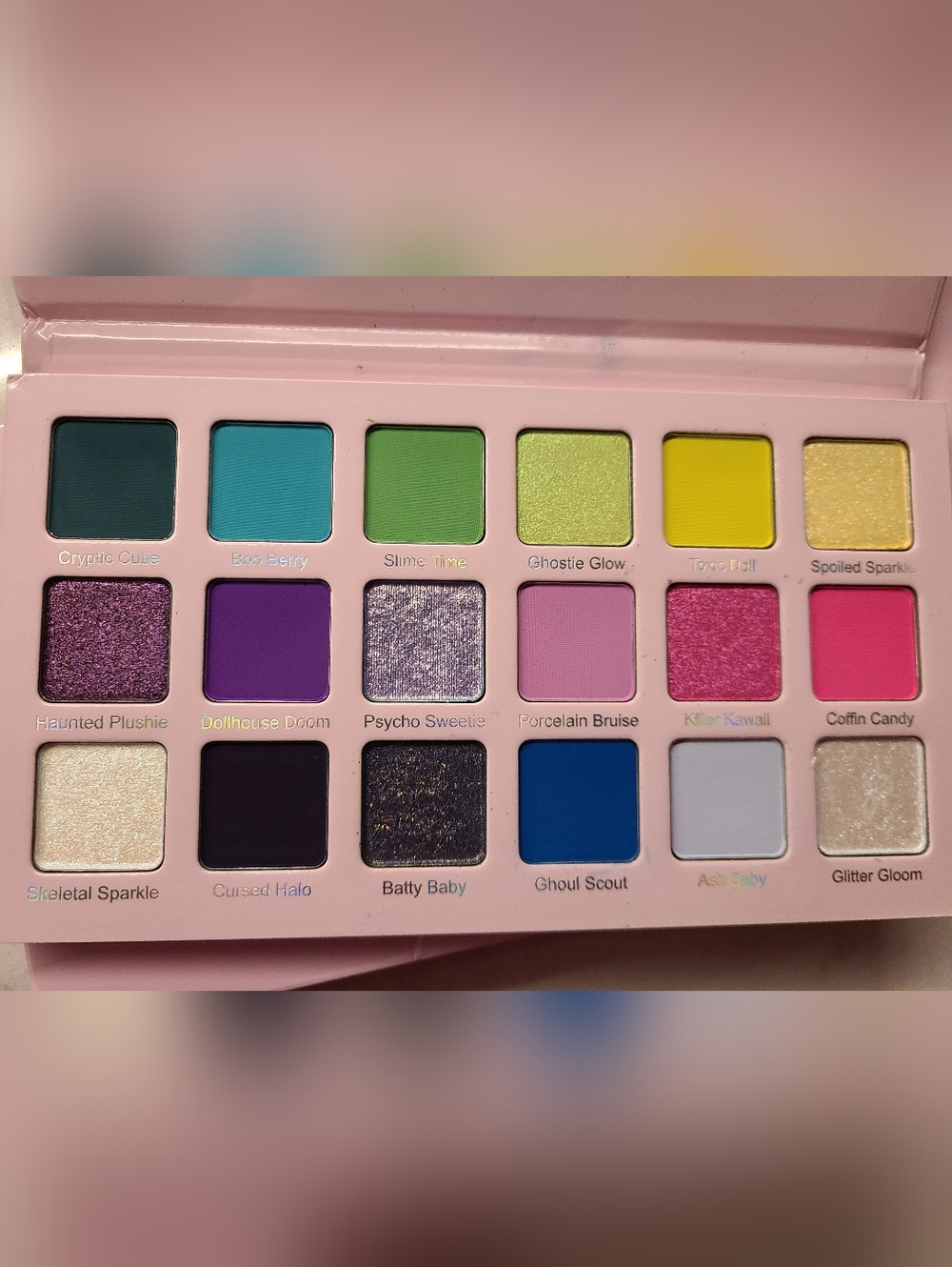 Unearthly DEAD CUTE Eyeshadow Palette